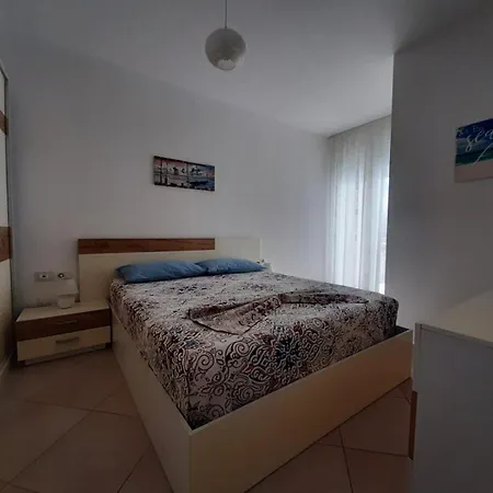 Deli Apartment Sarande