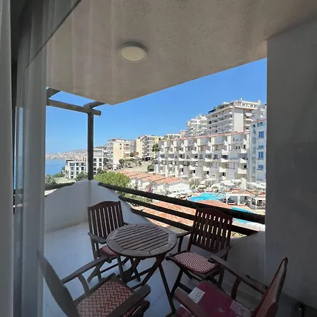 Deli Apartment *
