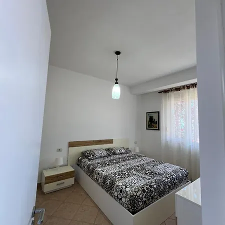 Deli * Sarandë